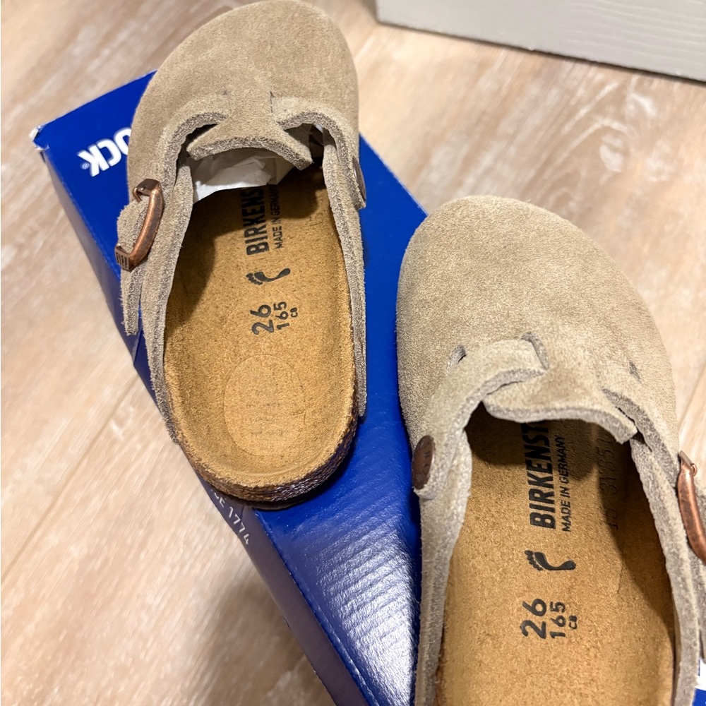 Birkenstock Kids' Boston Suede Clogs - Tan size 8 - Picture 4 of 5